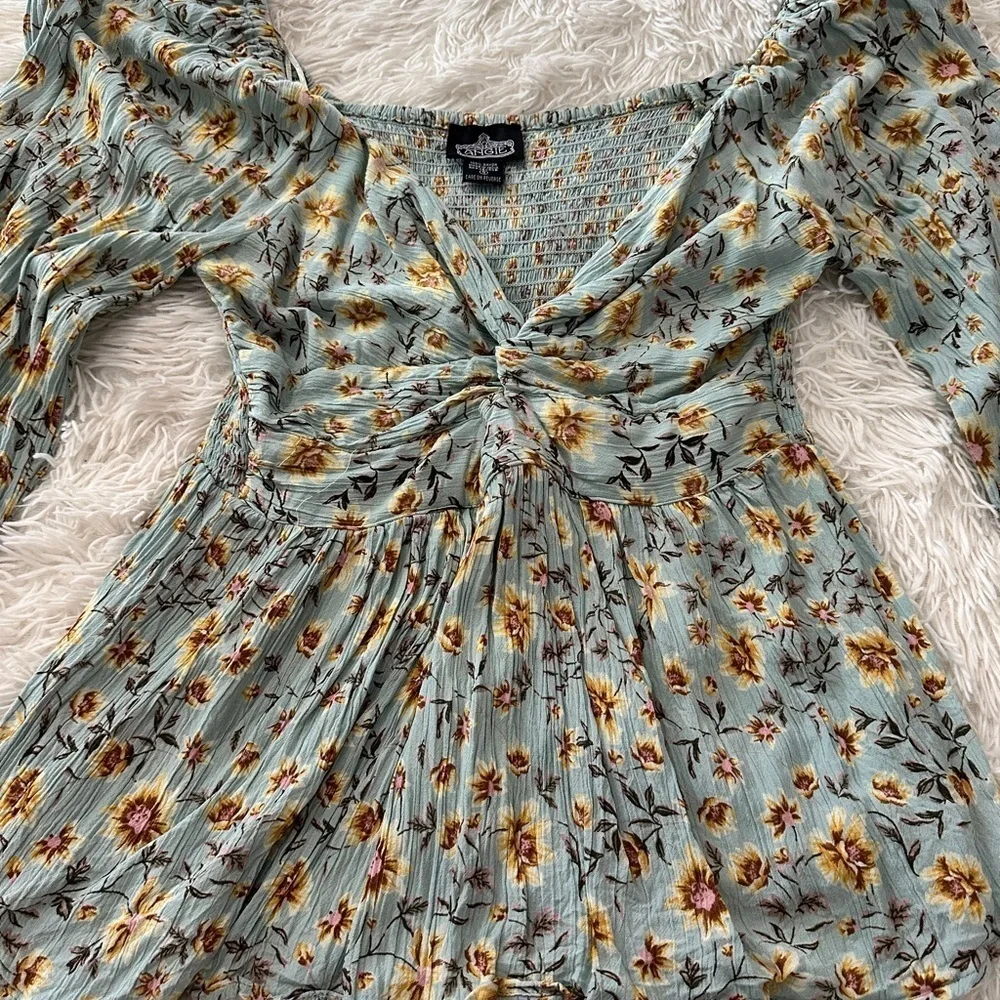 Angie Floral Sage Green Babydoll Long Sleeve Boho Smocked Peplum Top Size Small - Picture 9 of 16